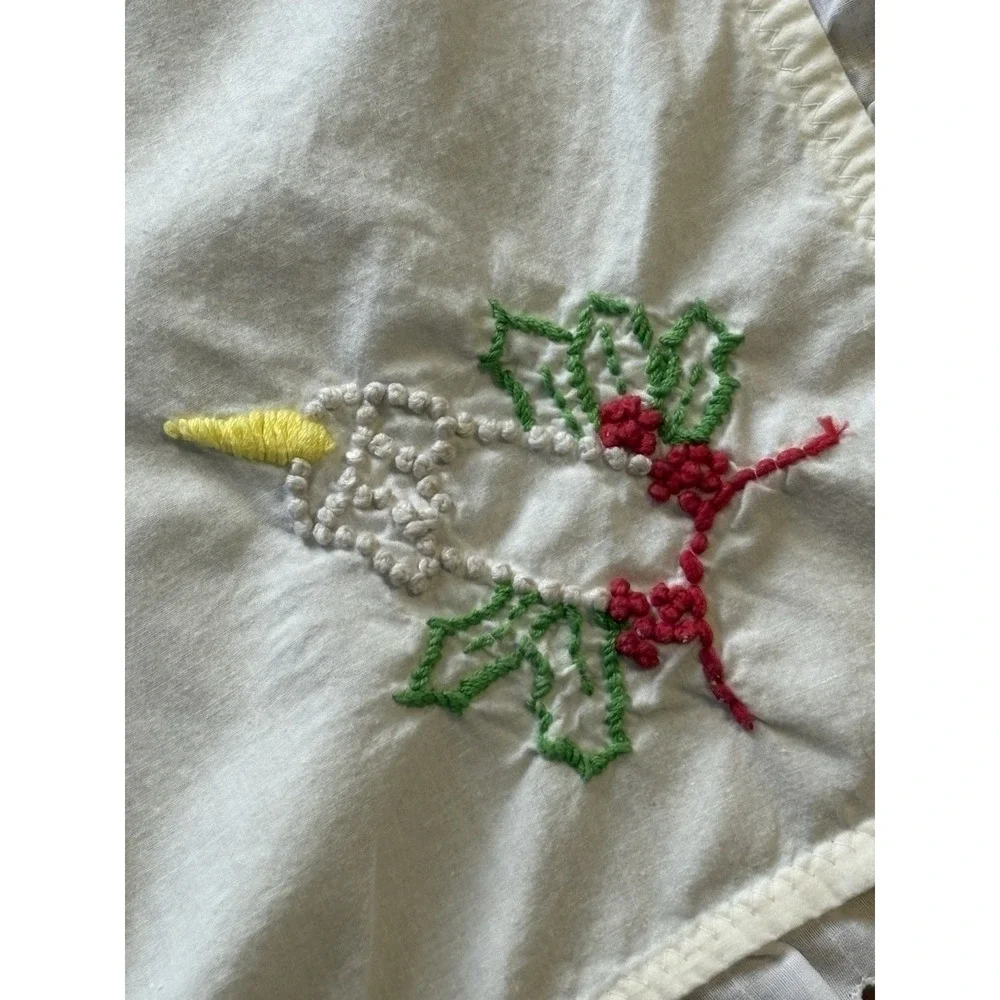 Vintage Candlewick Tablecloth w Eyelet Lace & 5 Placemats/Napkins Holiday Candle
